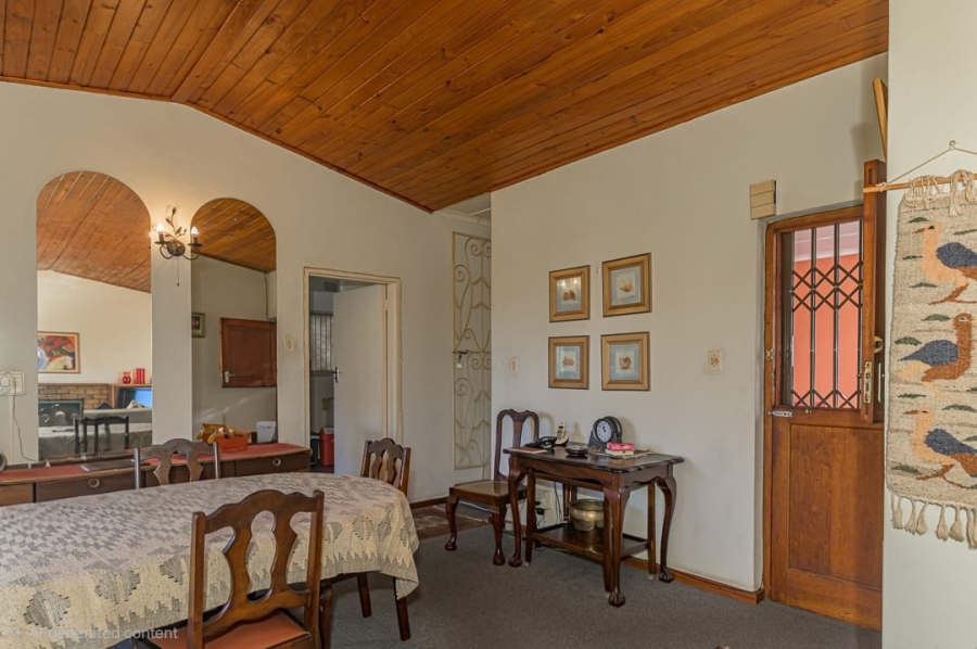 4 Bedroom Property for Sale in Voelklip Western Cape